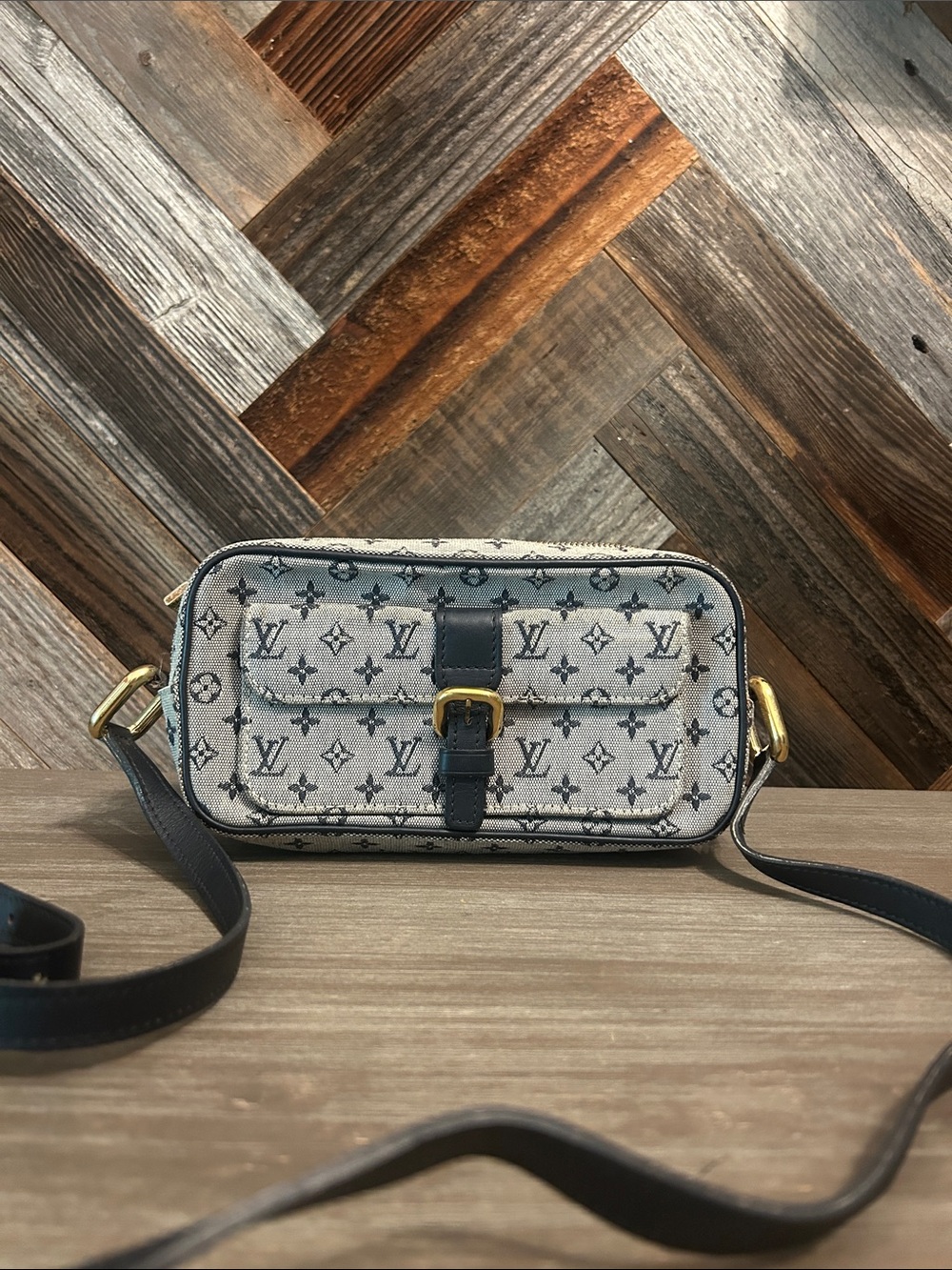 Louis Vuitton Monogram Mini Lin Juliette Bag